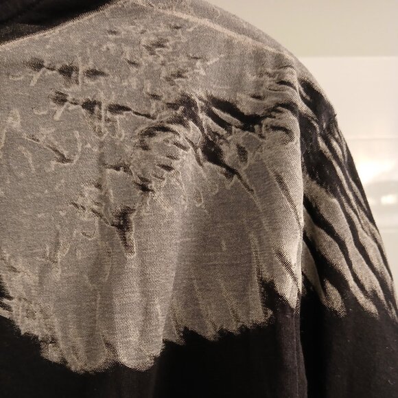 Armani Exchange Wings V-Neck Tee - Picture 9 of 9